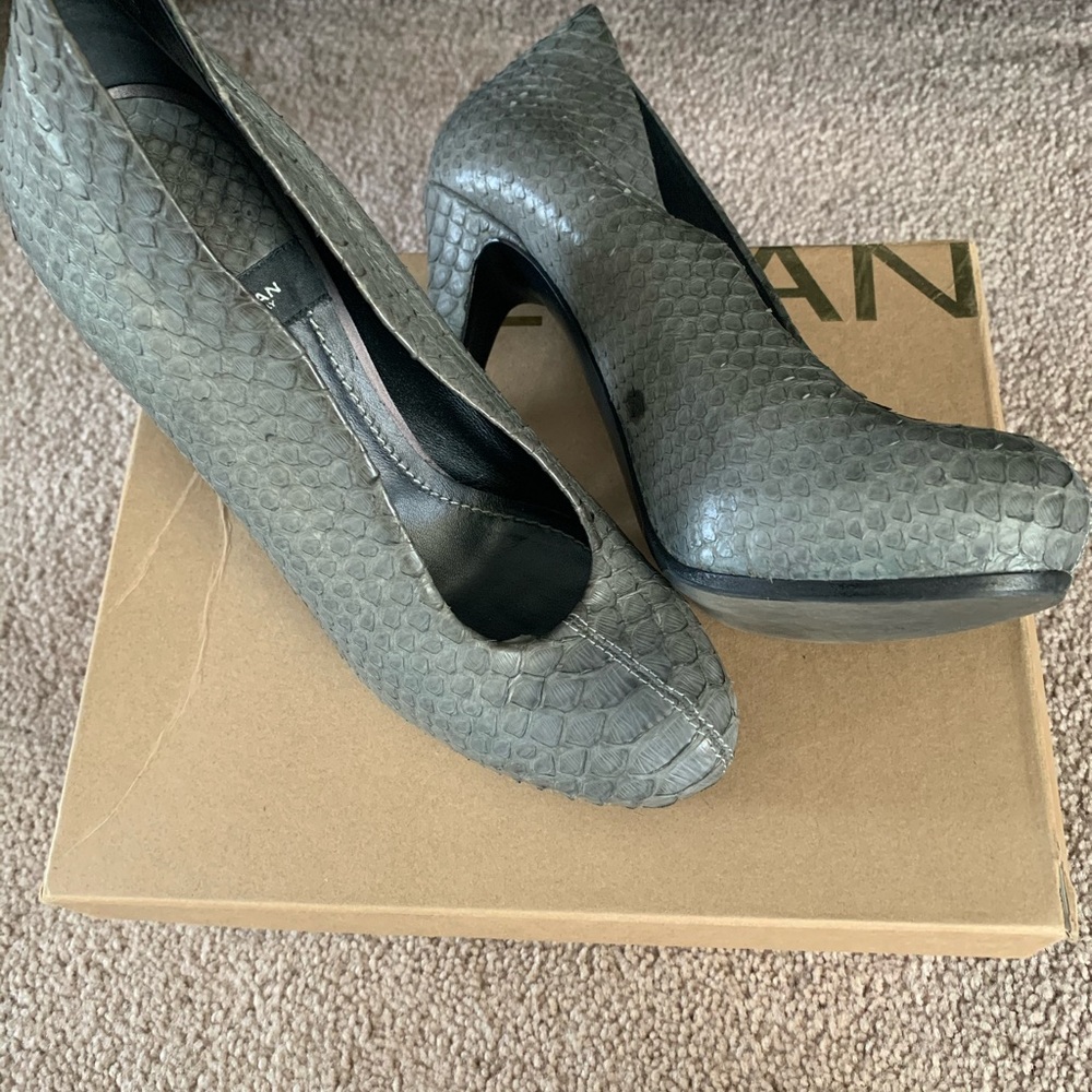 Pumps - Picture 4 of 4